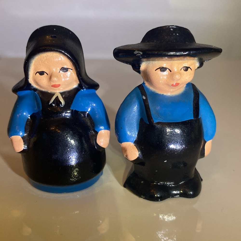 Vintage 60’s Cast Iron Amish Couple Hand Painted Salt and Pepper Shakers